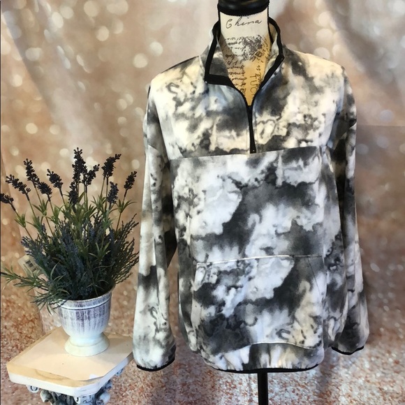 Tops - NET 💋Camouflage   fleece top